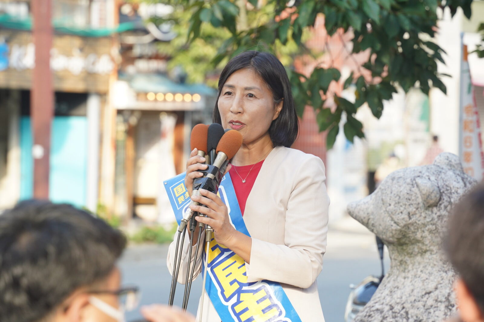 【愛媛】「暮らしと生活を底上げできるような手取りを増やす経済政策を」玉木代表が石井ともえ総支部長と街頭演説
