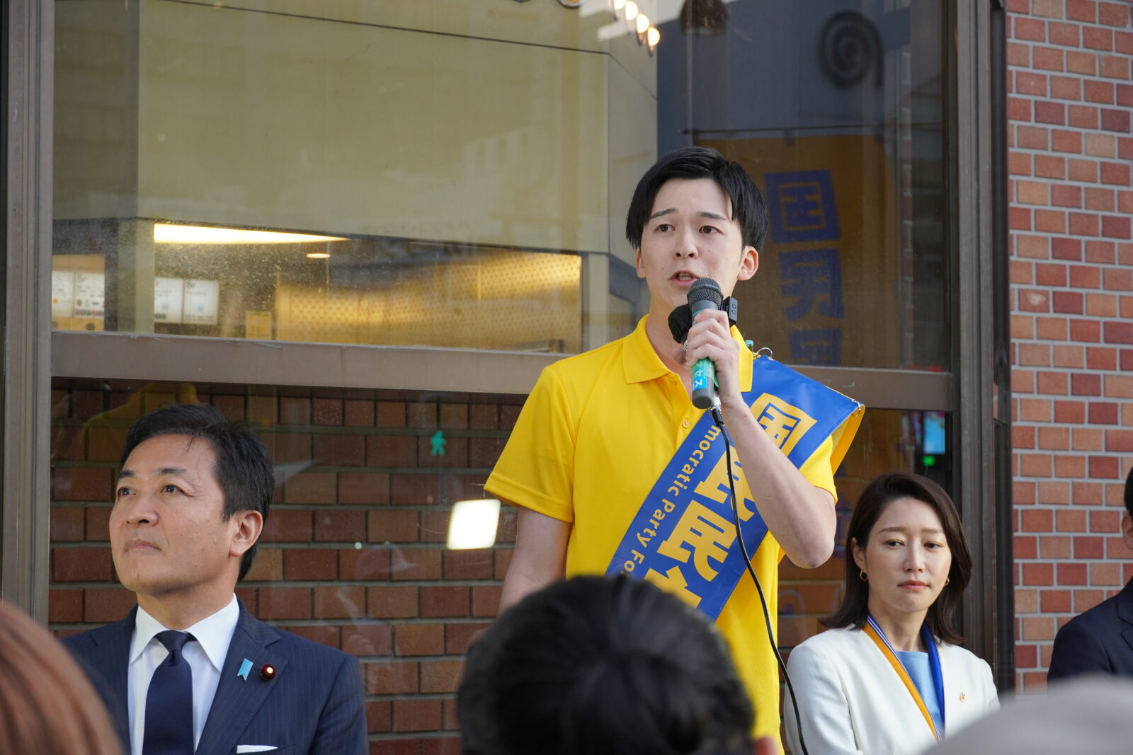 【東京】「皆さん一人ひとりが日本を動かしている主役。ともに政治を変えていこう」玉木代表が、高橋たくみ・江東区政策委員と亀戸駅前で演説