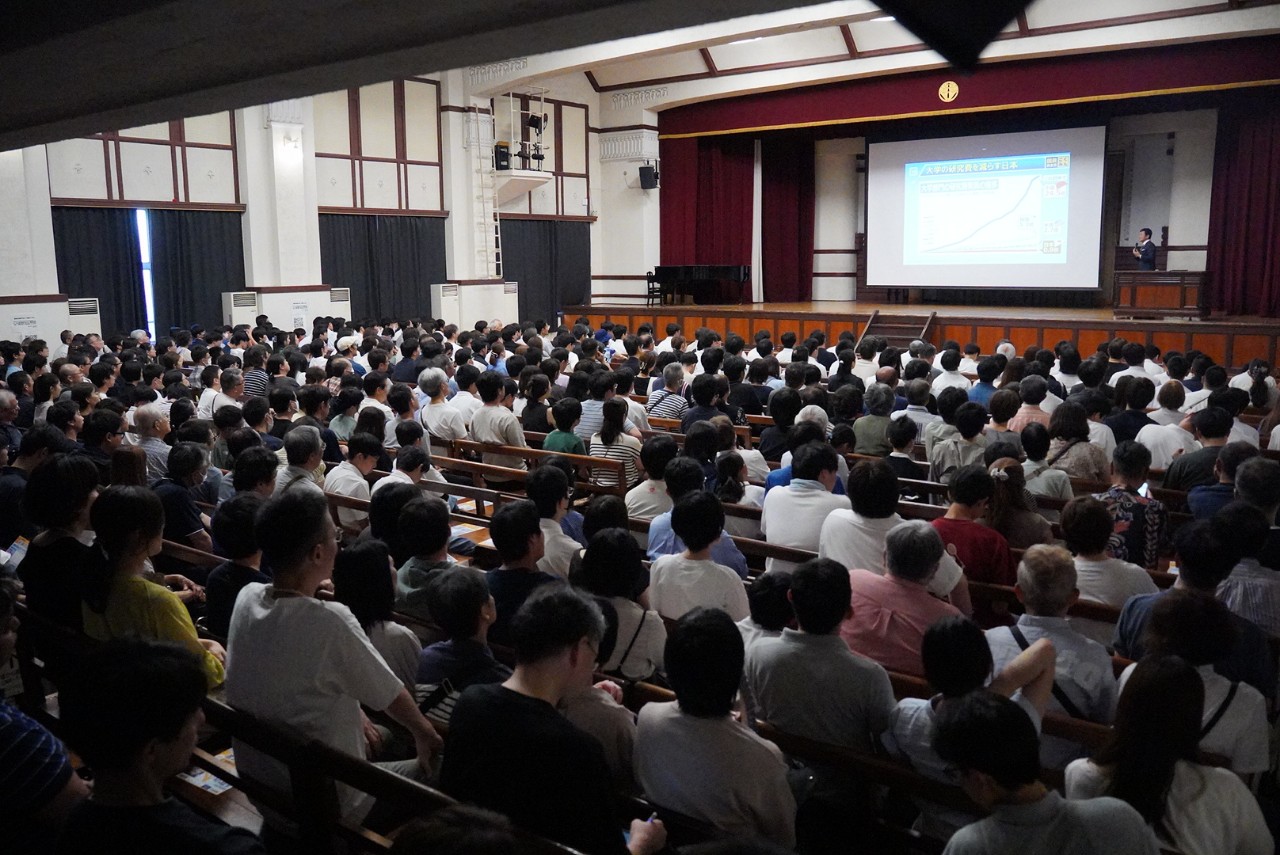 玉木代表が東海中学・高等学校で講演