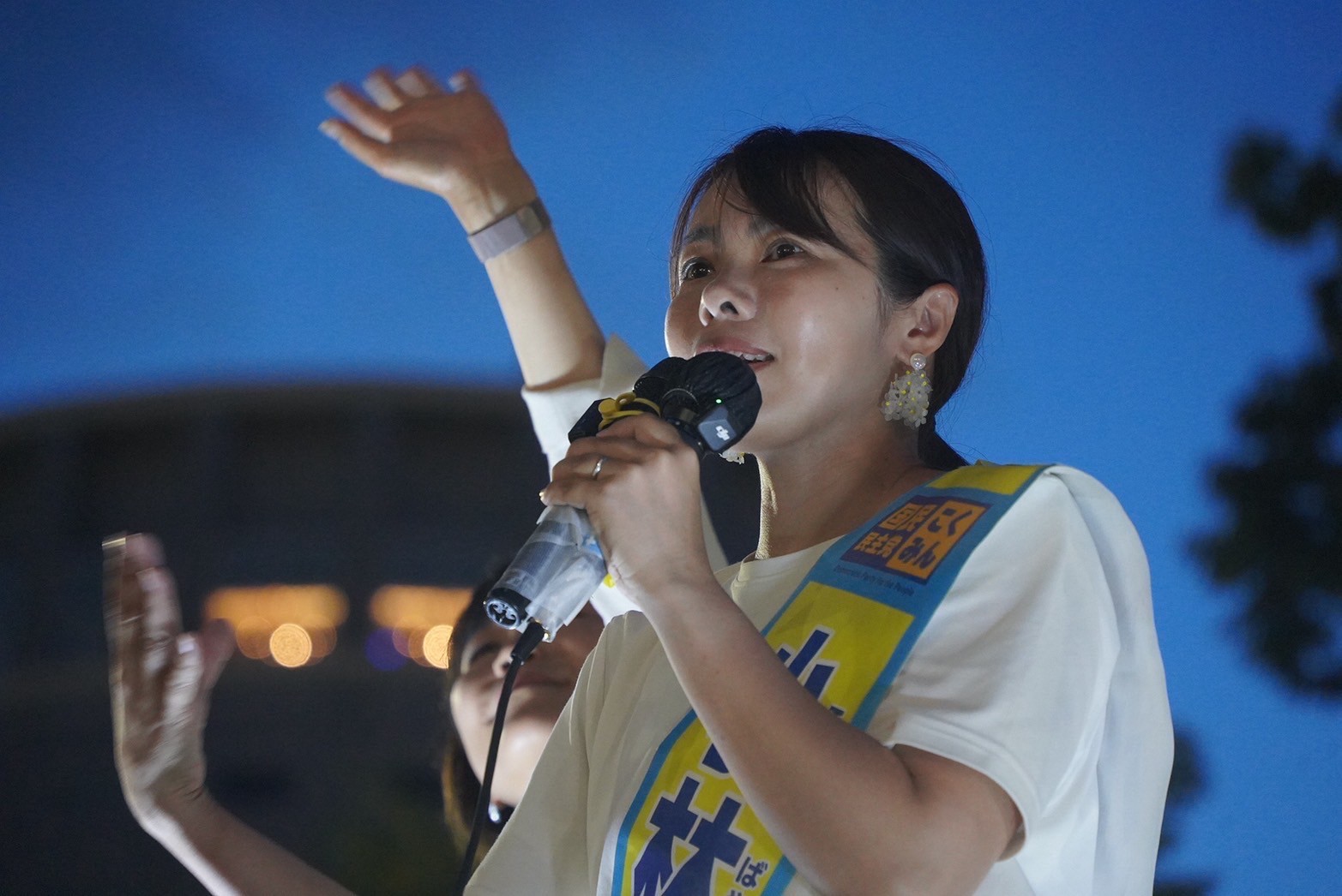 【千葉・小林さやか】「皆さんと一緒にこの国の未来をつくっていきたい」小林さやか候補が新浦安駅前広場で玉木代表と街頭演説