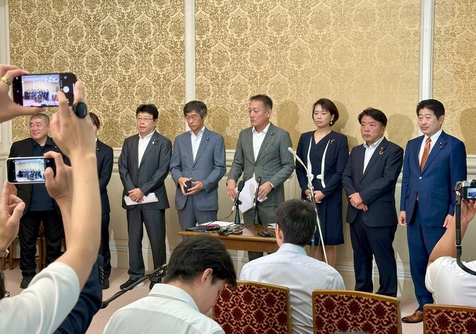 【国会】憲法53条に基づく臨時国会召集要求書を参議院議長に提出