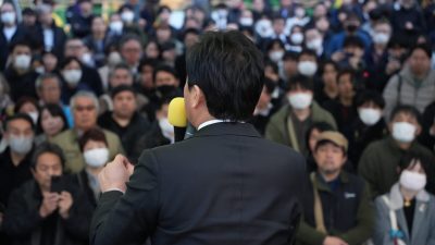 【神奈川】「現実的で具体的で迅速性のある政策を」玉木代表が片山候補、二宮候補と横浜駅前で街頭演説