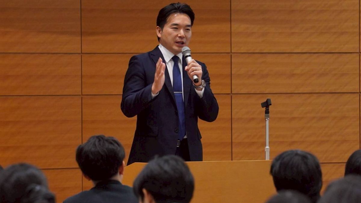 「多文化共生とは、自分と違う誰かとどう向き合い、どう一緒に生きていくかという問題」高校生未来会議で浅野さとし議員が演説 高校生による投票で1位に